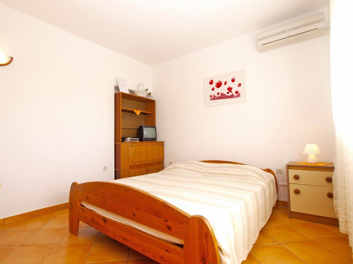 Apartments Mirela 1554 PUY Exterior foto